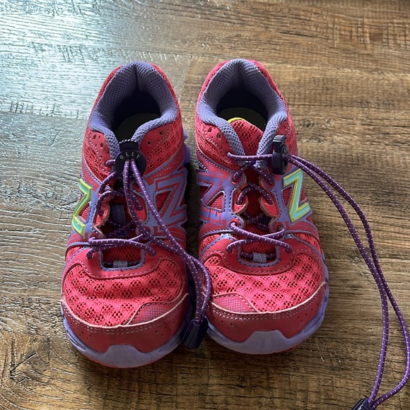 Toddler New Balance Runners - No Laces, No Velcro - Picture 1 of 6